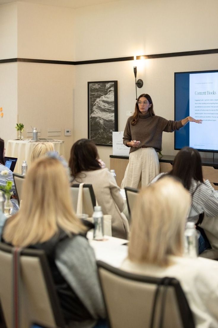 Abstrakte neuronale Netze